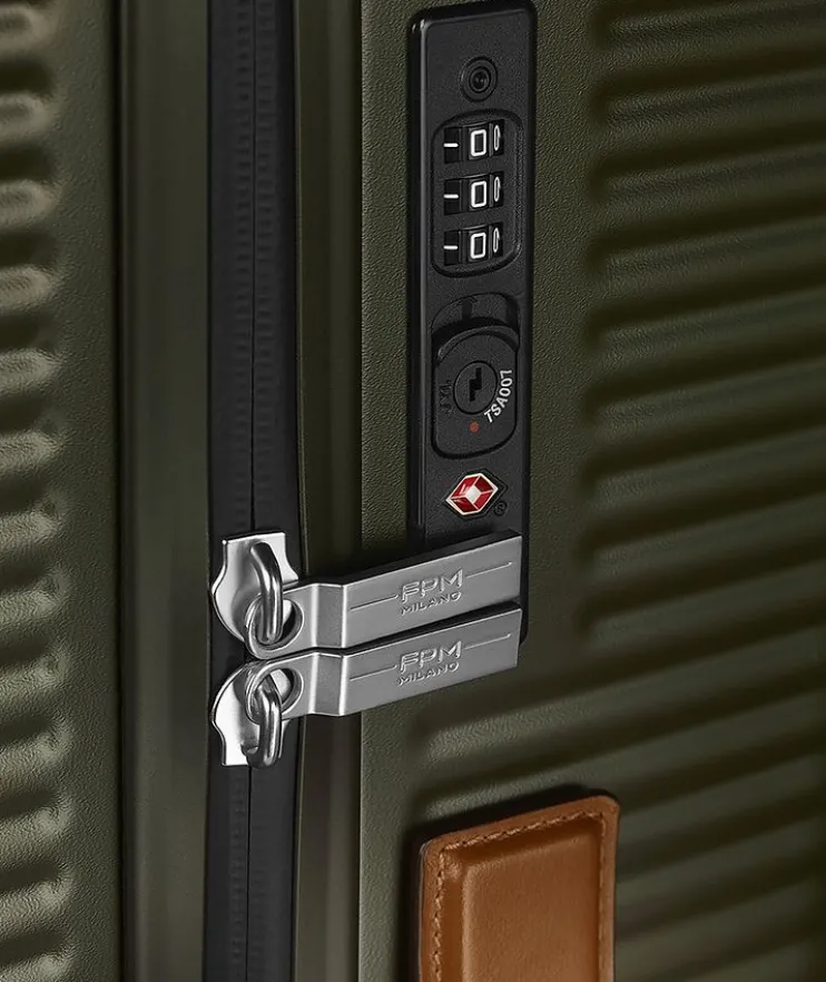 Bank Zip DLX Spinner Carry-On Case